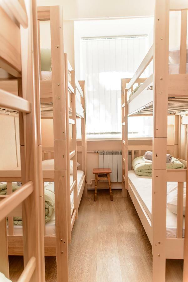 Globus Lipki Hostelキエフ エクステリア 写真