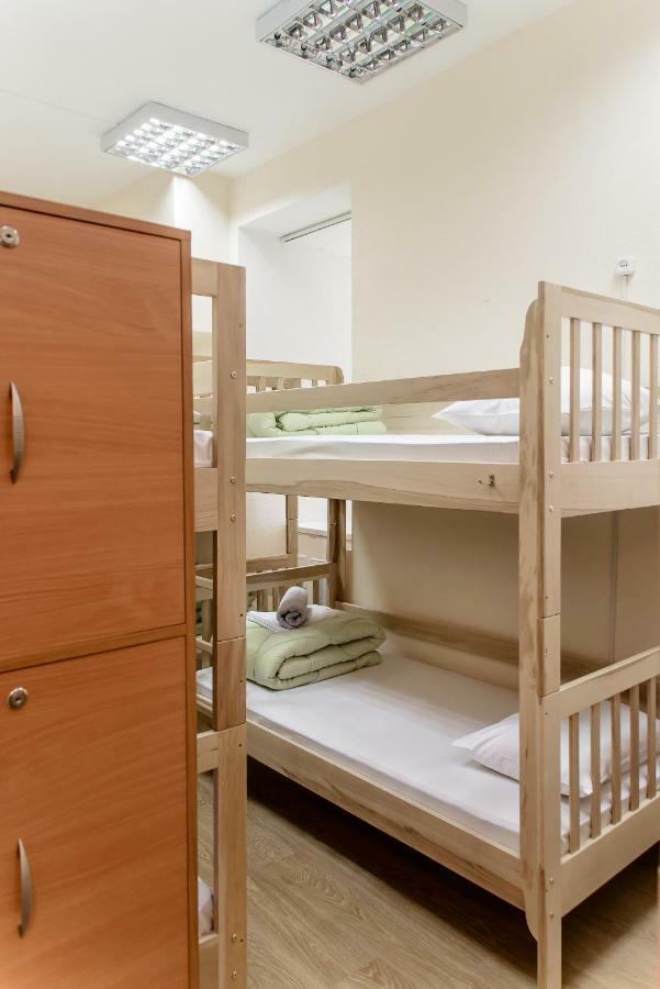 Globus Lipki Hostelキエフ エクステリア 写真