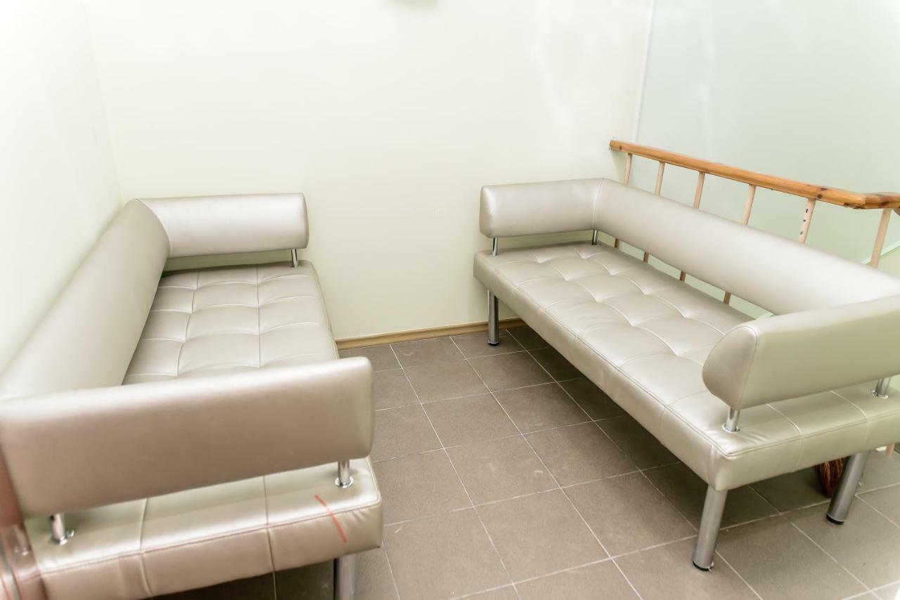 Globus Lipki Hostelキエフ エクステリア 写真