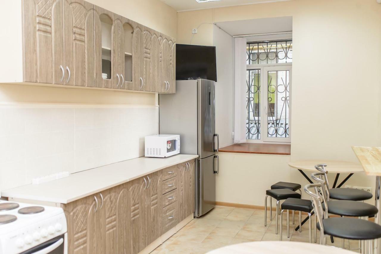 Globus Lipki Hostelキエフ エクステリア 写真